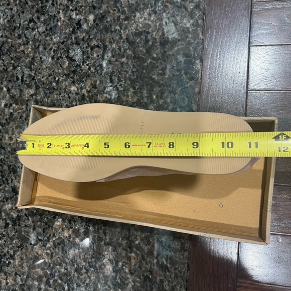 Mesh Mania Bow Flats labeled size 10 but runs big SEE MEASUREMENTS - Picture 5 of 16